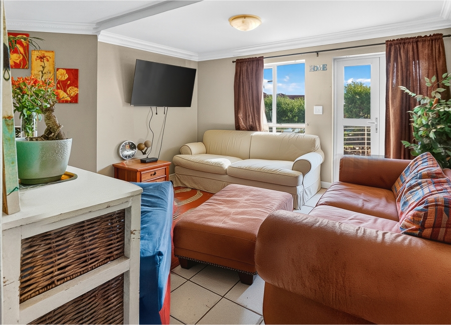To Let 2 Bedroom Property for Rent in Harbour Island Western Cape